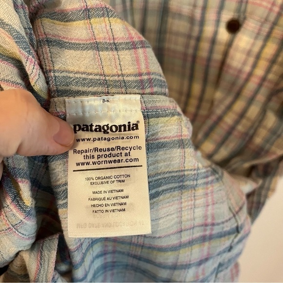 Patagonia Short Sleeve Button Down - Picture 3 of 8